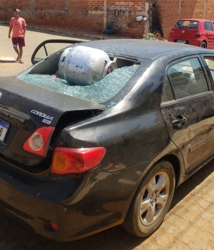 POLÍCIA MILITAR DE CACULÉ PRENDE EM FLAGRANTE INDIVÍDUOS POR PORTE ILEGAL DE ARMA, LESÃO CORPORAL, DANO E AMEAÇA — imagem 3